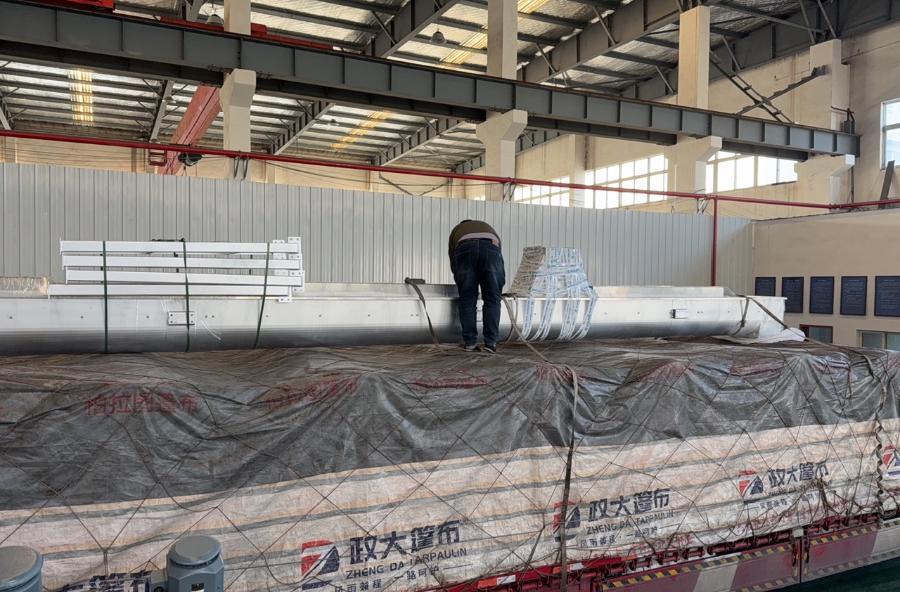 Наша конвейерная система отправлена ​​в Чэнду!